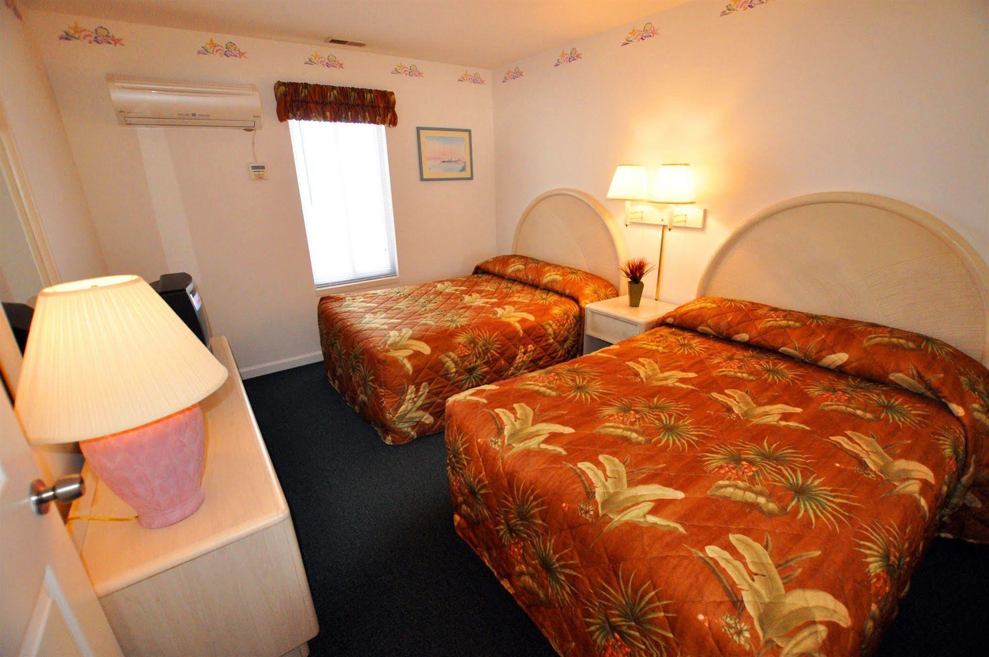 Riviera Resort & Suites Wildwood Exterior photo