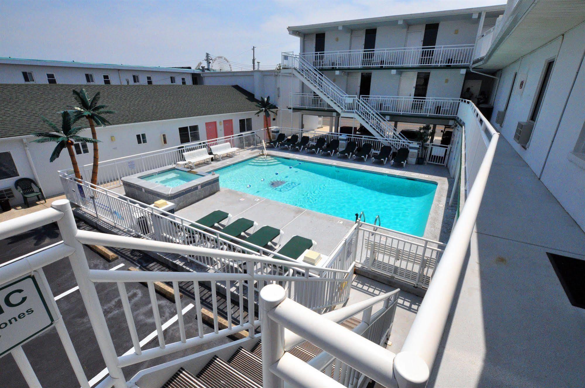 Riviera Resort & Suites Wildwood Exterior photo
