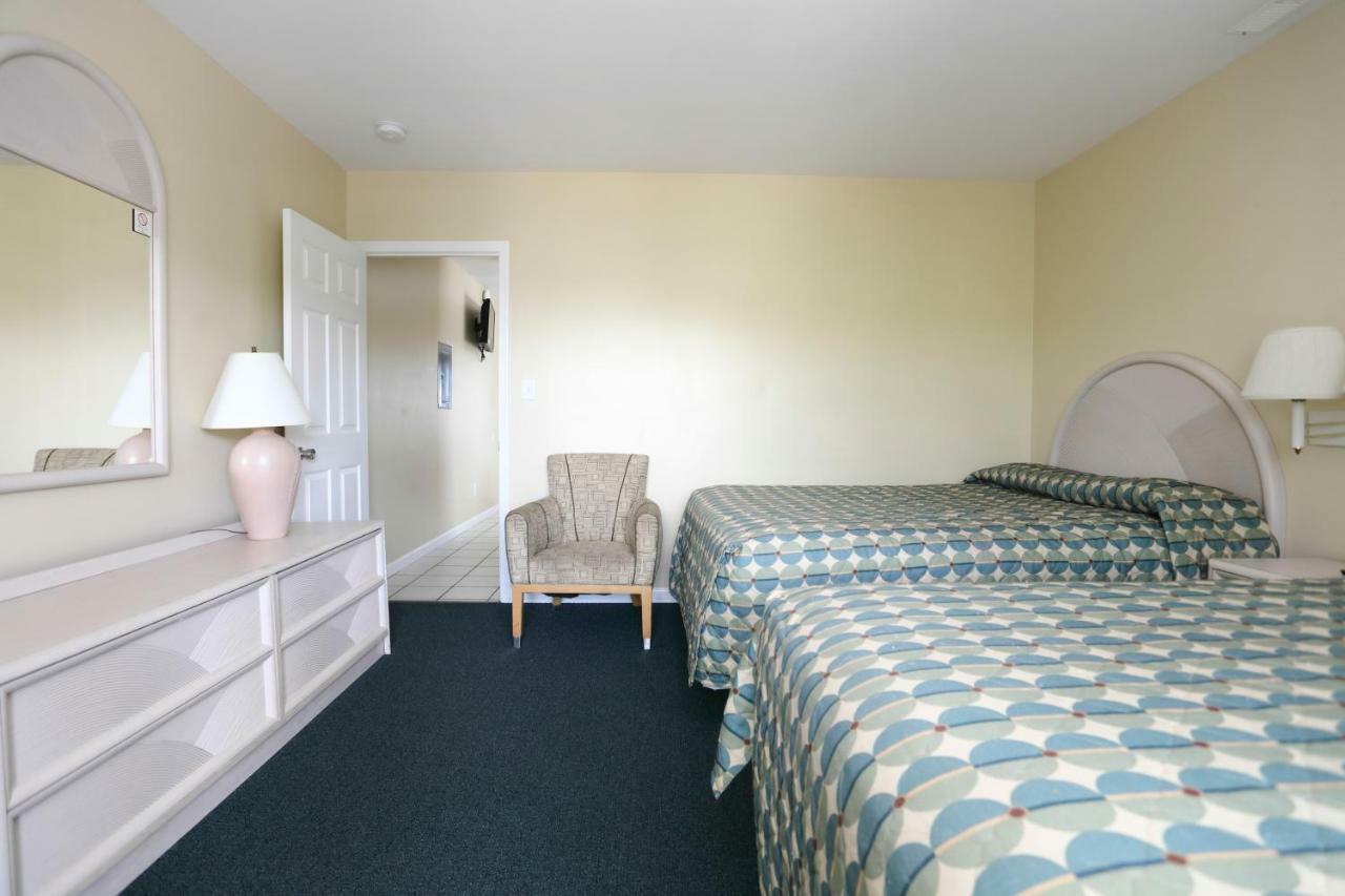 Riviera Resort & Suites Wildwood Exterior photo